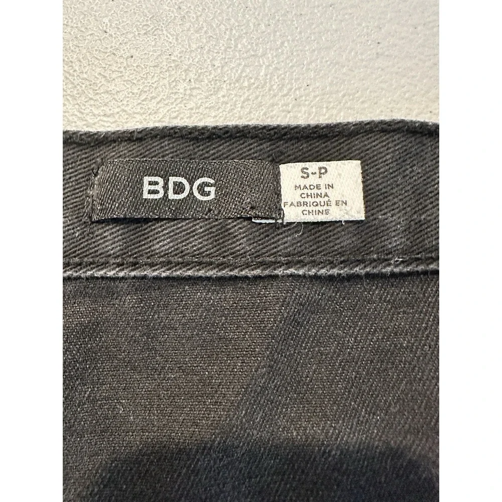 Urban Outfitters BDG Size S Black Denim Snap Button Front Mini Skirt‎ Pockets